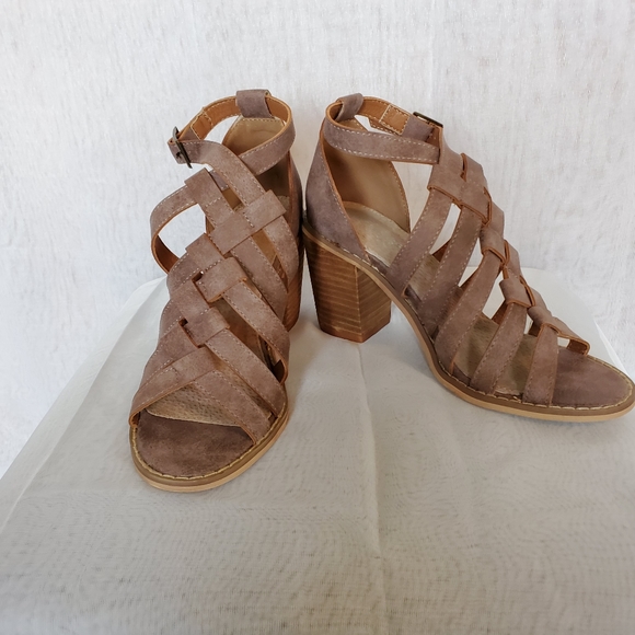 SOLD! 🎀3 for $35🎀 NWOT- Braided Heeled Sandals, - Picture 6 of 12